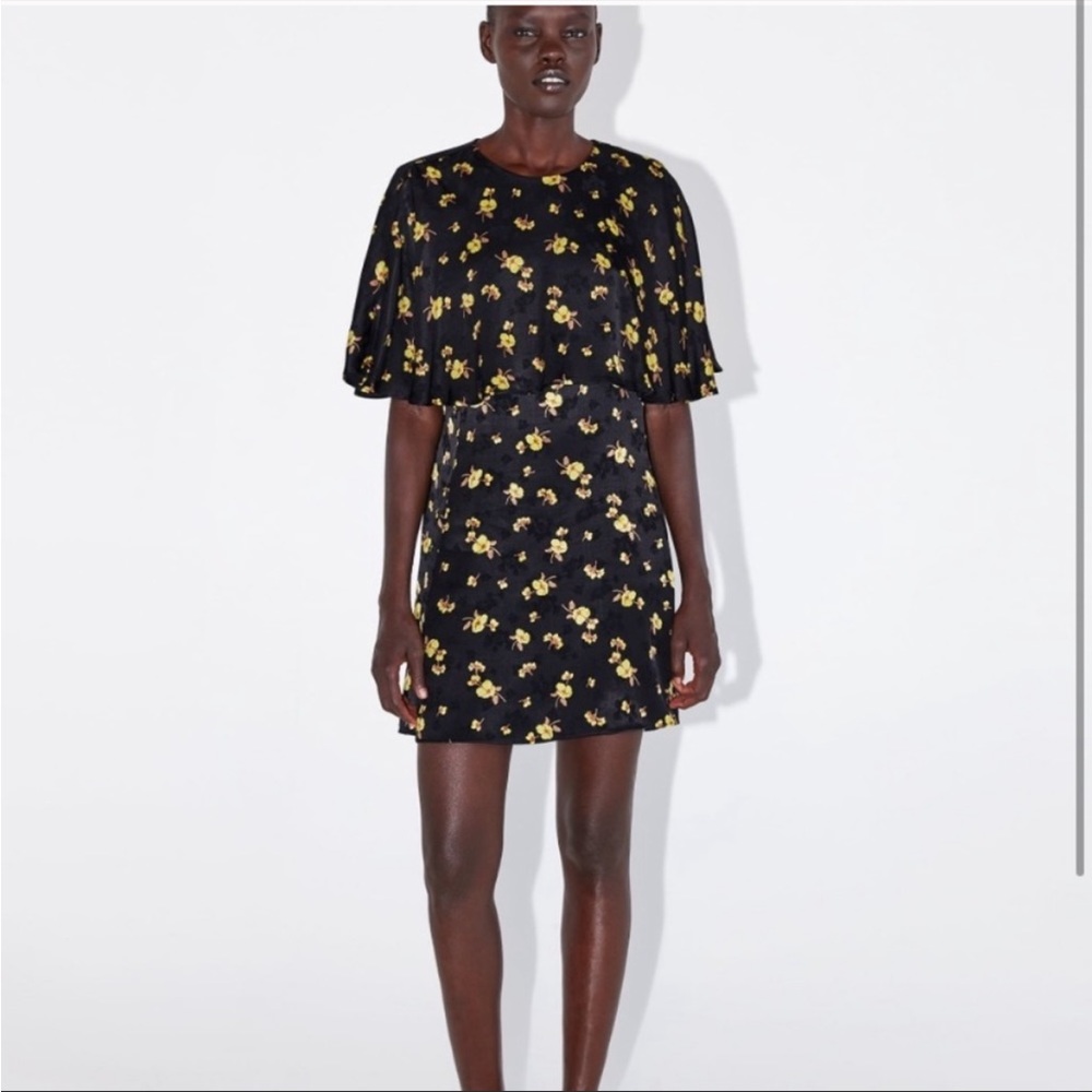 Zara Women’s Size L Black/Yellow Floral Mini Dress With Cape Like Sleeves
